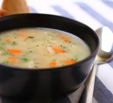 Tárkonyos sertésragu leves