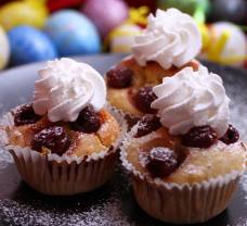 Tejszínes cseresznyés muffin