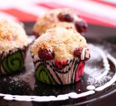 Kókuszos-meggyes muffin