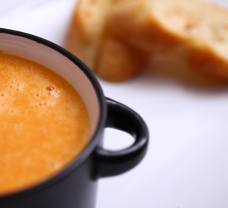 Sült paprika leves